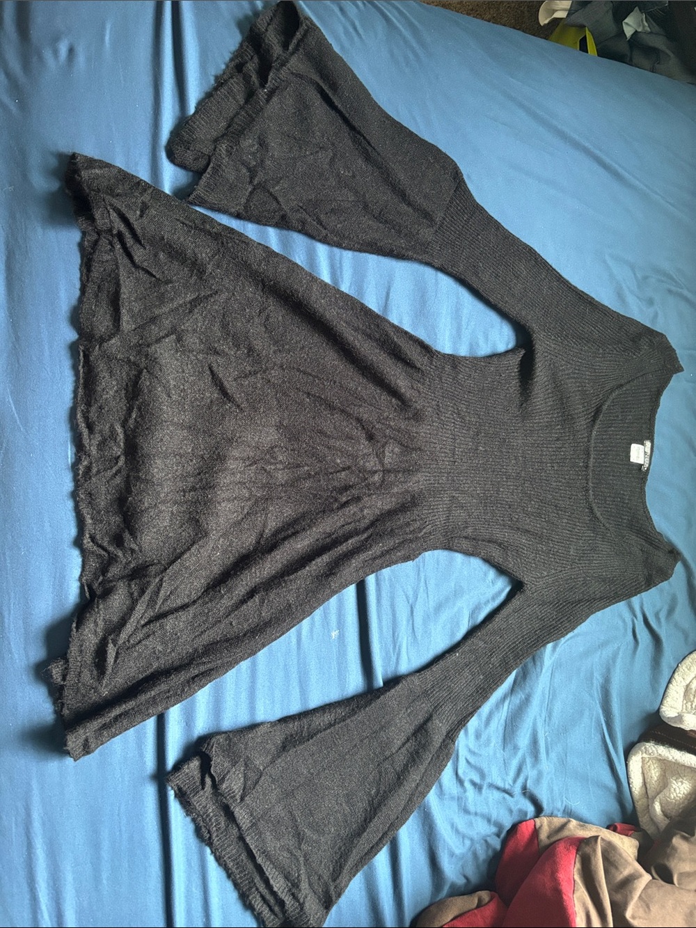 VENUS Black Ribbed Flared-Sleeve Crew Neck Sweater